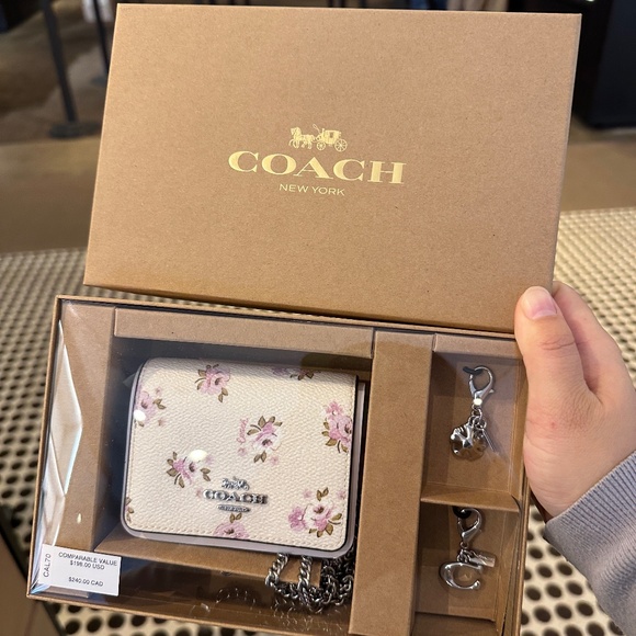 NWT! Coach CAL70 Boxed Mini Wallet Set On A Chain With Floral Print & Charms - Picture 1 of 9